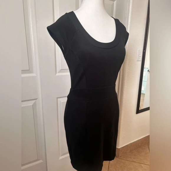 Charlotte Russe Dress Black Round Neck short‎ sleeve transparent back M - Picture 4 of 16